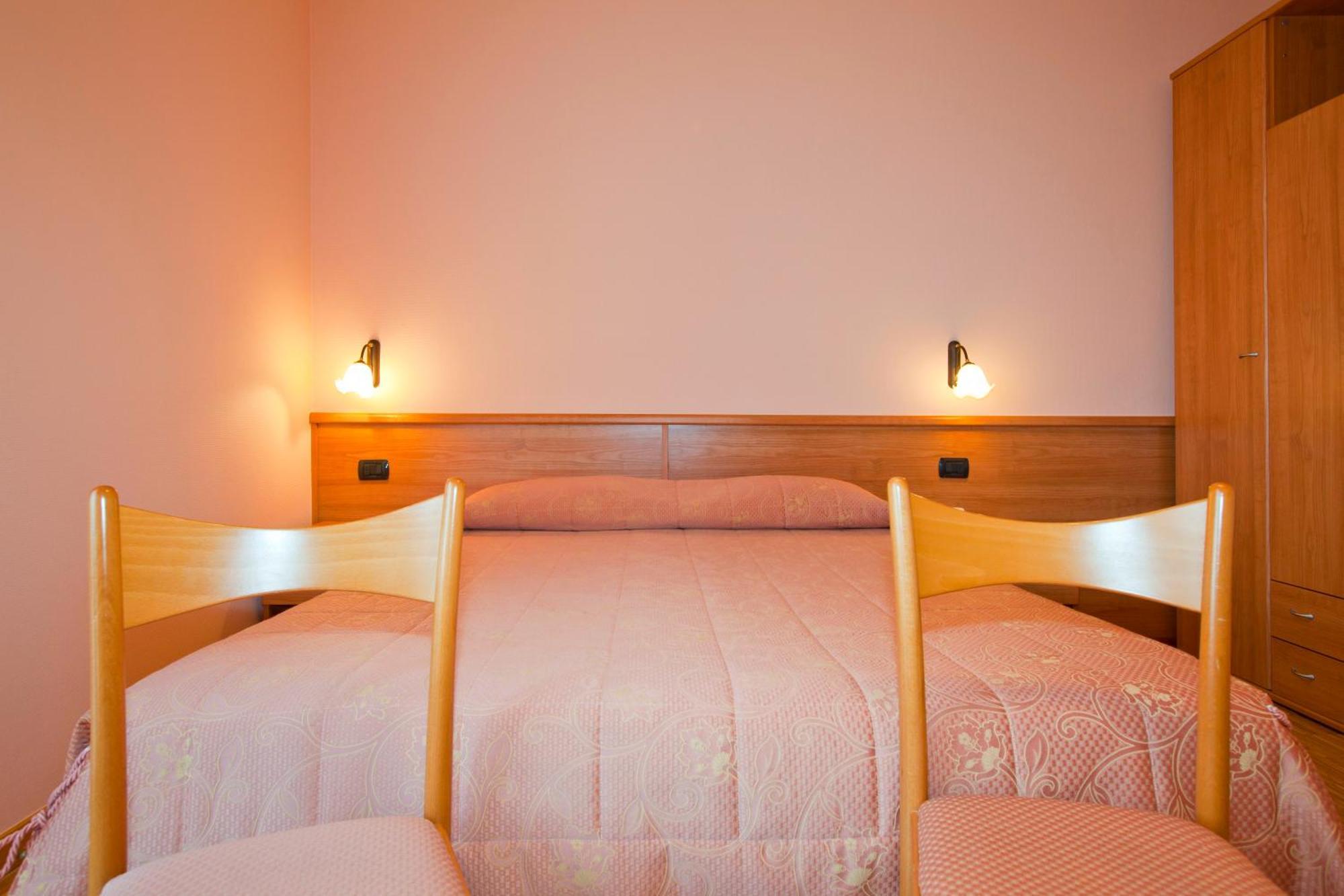 Hotel Migliorati Castione della Presolana Pokoj fotografie