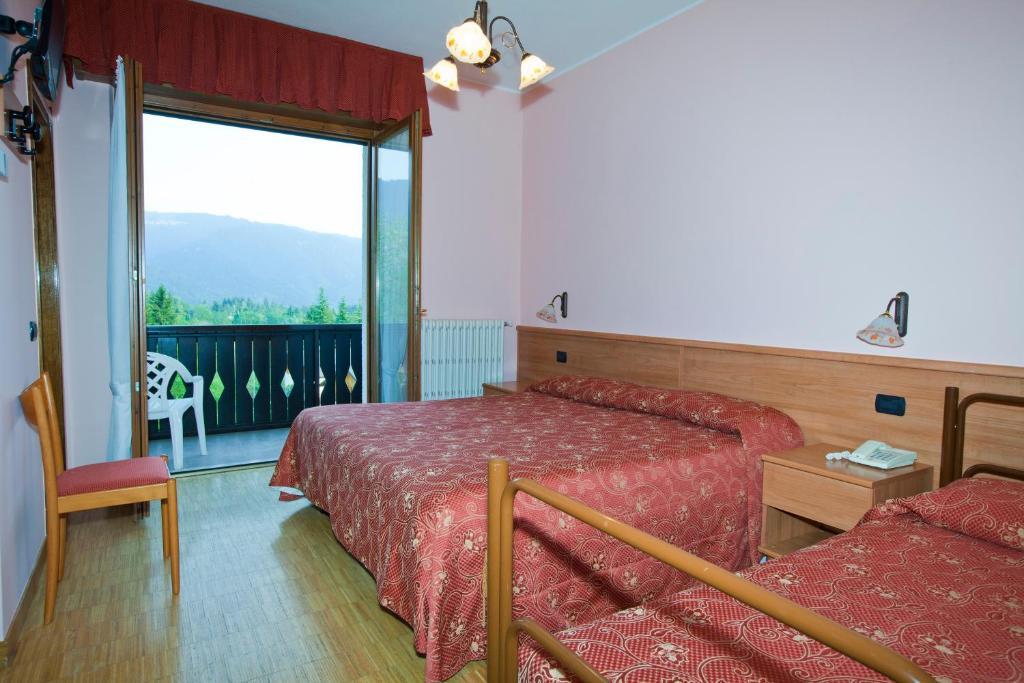 Hotel Migliorati Castione della Presolana Pokoj fotografie